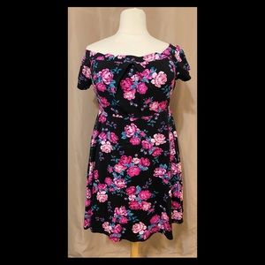 Torrid 2 Floral Off The Shoulder Dress